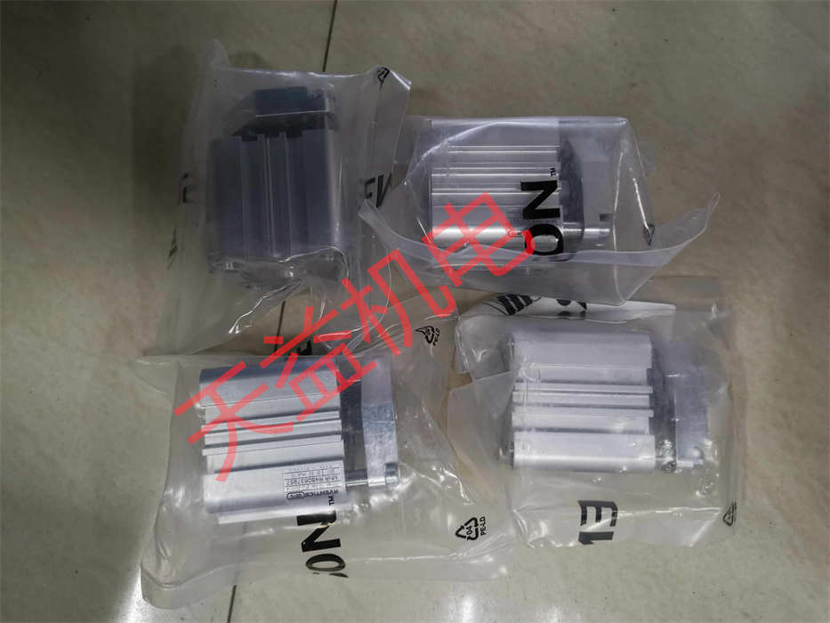 R480637957.jpg