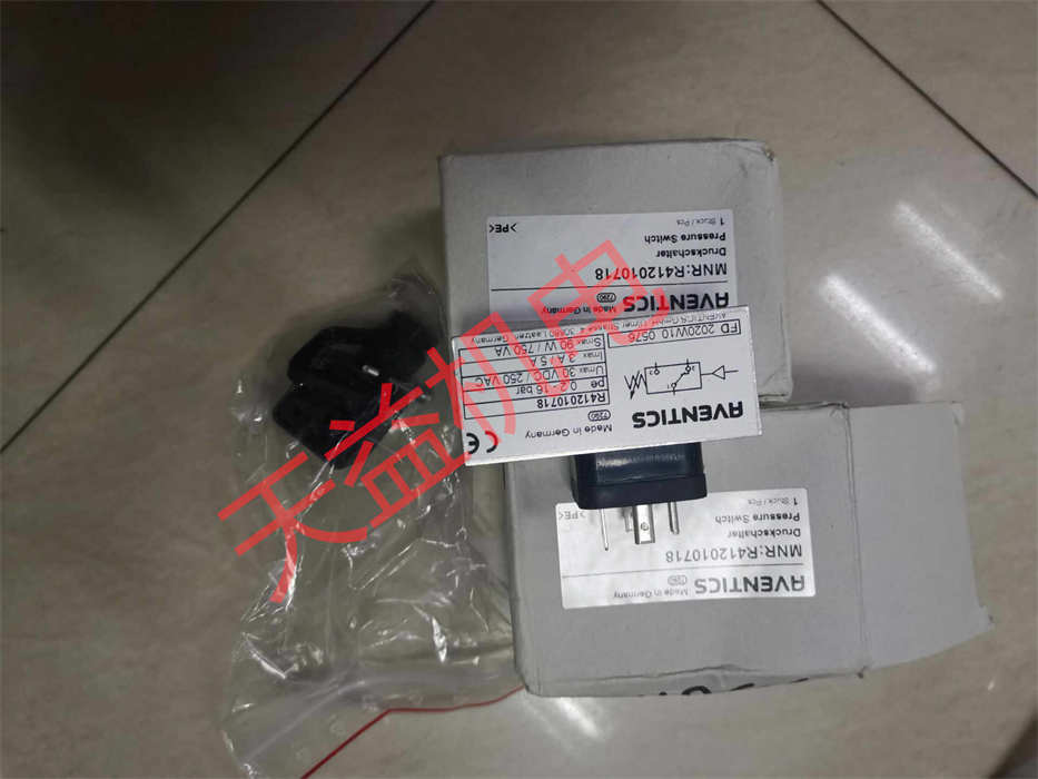 R412010718.jpg