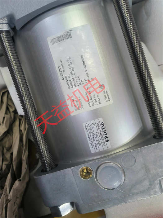 R480627351.jpg