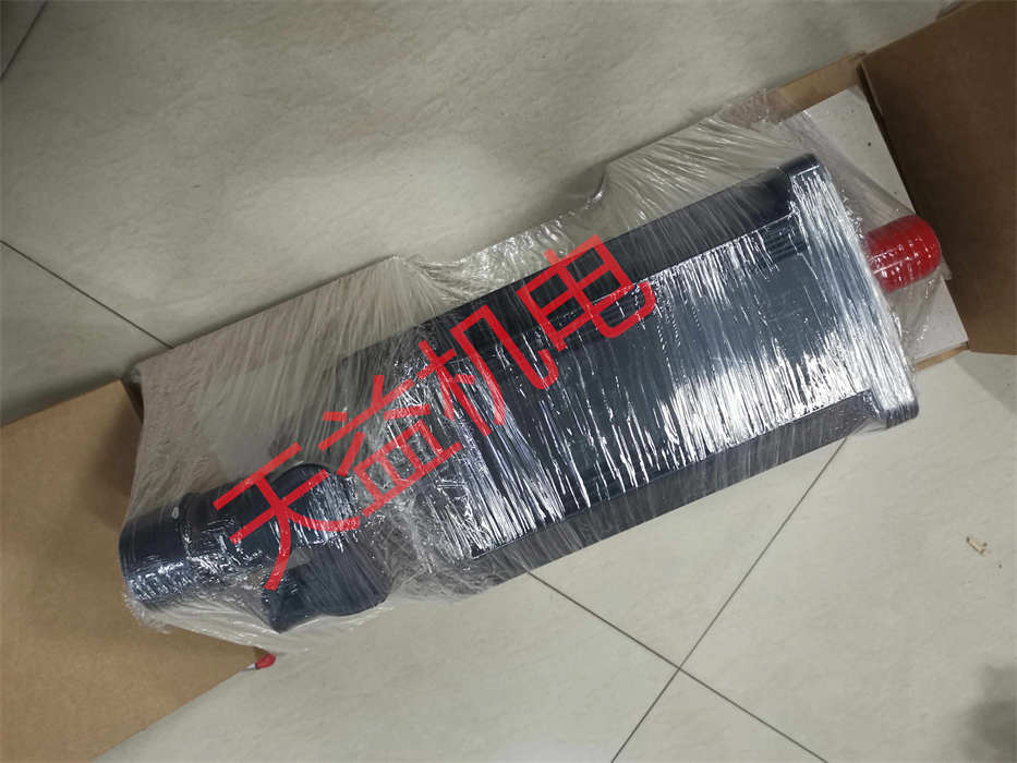 MSK071C-0450-NN-M1-UG1-NNNN 1.jpg
