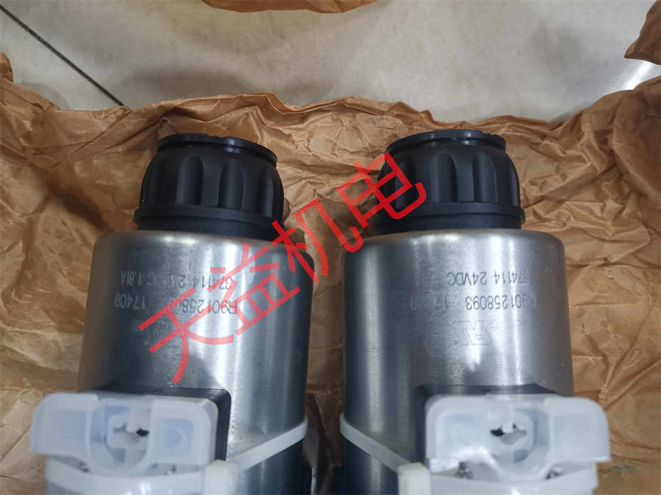R901258093線圈10通24VDC.jpg